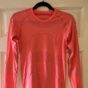 Lulu lemon women’s athletic long sleeve top